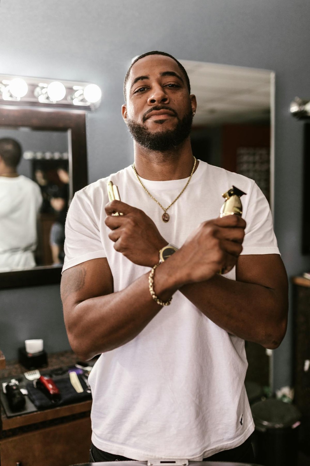 Jeremy, barbier specialiste coupe ciseaux et transformation
